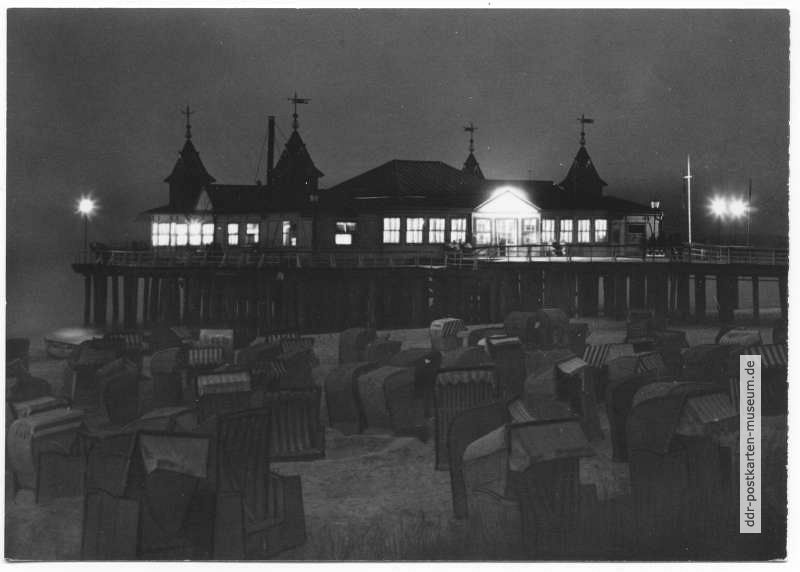 Seebrücke mit HO-Gaststätte bei Nacht - 1968