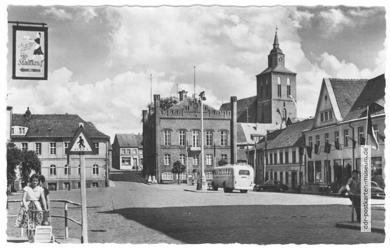 Markt (Platz der Freiheit), Petrikirche - 1961