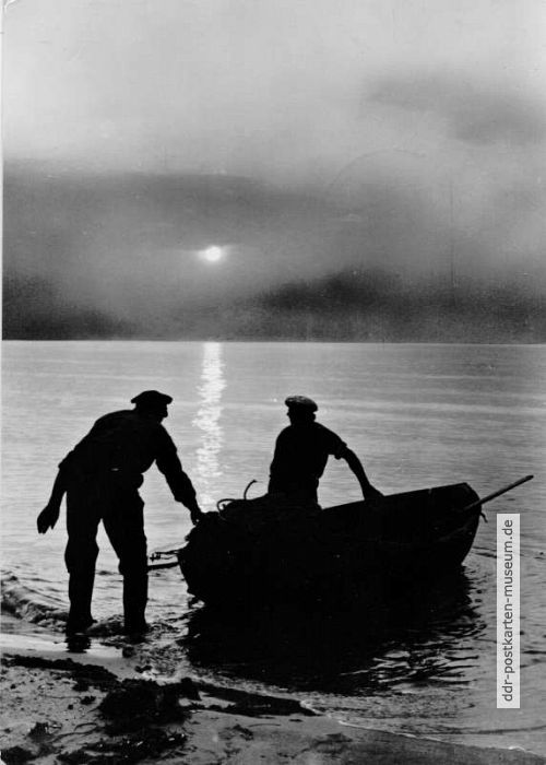 Fischer bei Sonnenaufgang an der Ostsee - 1966 / 1976