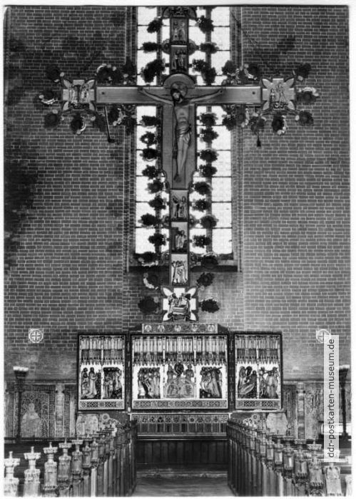 Doberaner Münster, Altar mit Triumphkreuz - 1972