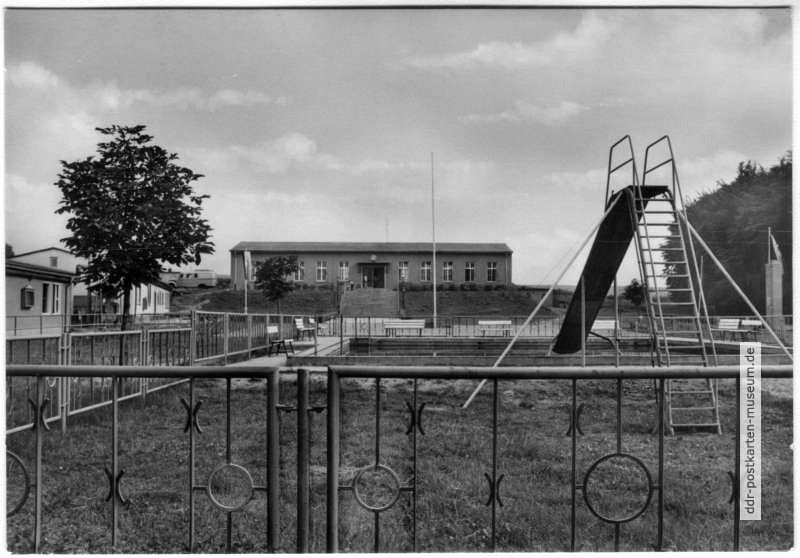 Spielplatz vom Kinderferienlager "Peter Göring" des VEB BKK Geiseltal - 1971