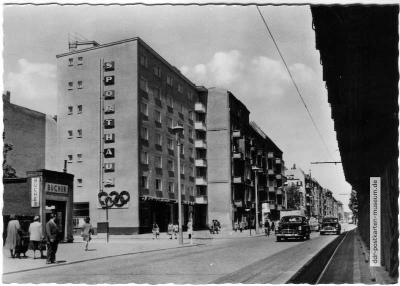 Schönhauser Allee, Sporthaus "Olympia" - 1962