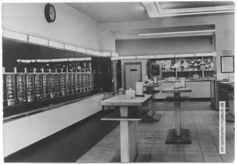 Automaten-Restaurant des HO-Warenhauses am Alexanderplatz - 1956