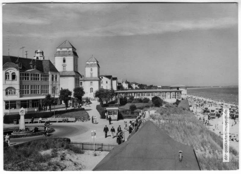 Kurhaus mit Strandpromenade und Strand - 1969
