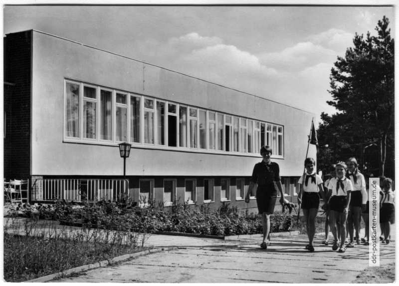 Ferienzentrum des VEB Filmfabrik Wolfen, Sozialgebäude - 1972