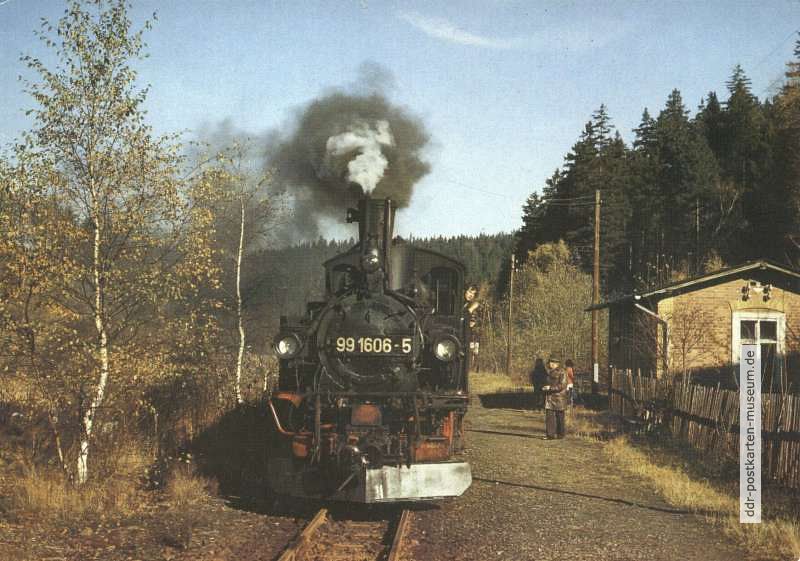Dampflok 99 1606-5 (Schmalspurbahn) am Haltepunkt Oberschmiedeberg - 1986