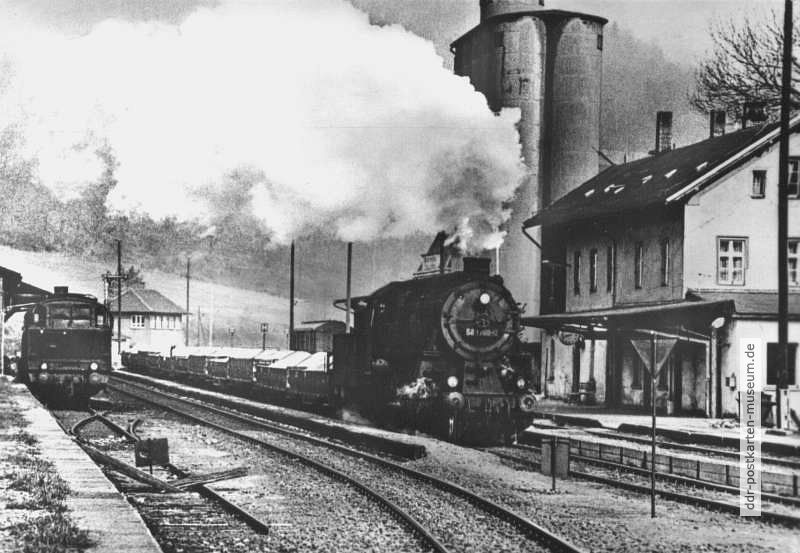 Dampflok 58 1758-0 mit Güterzug in Lauter (Erzgebirge) - 1982