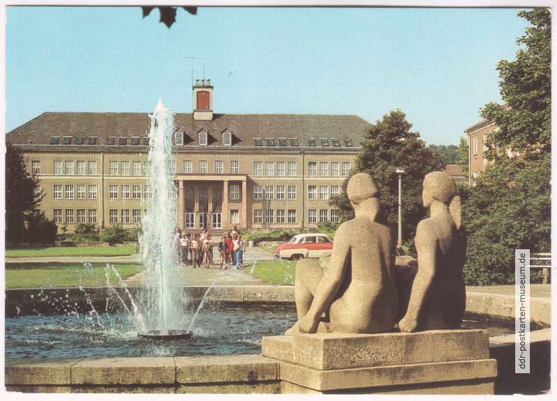 Oberschule "Wilhelm Pieck" in der Heinrich-Heine-Allee - 1983