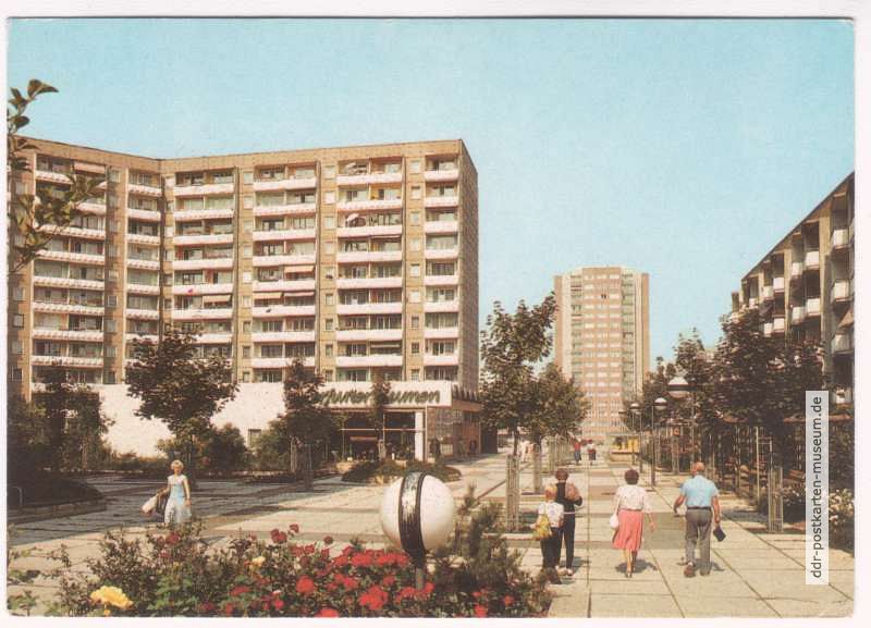 Fußgängerzone im Wohngebiet Rieth - 1987