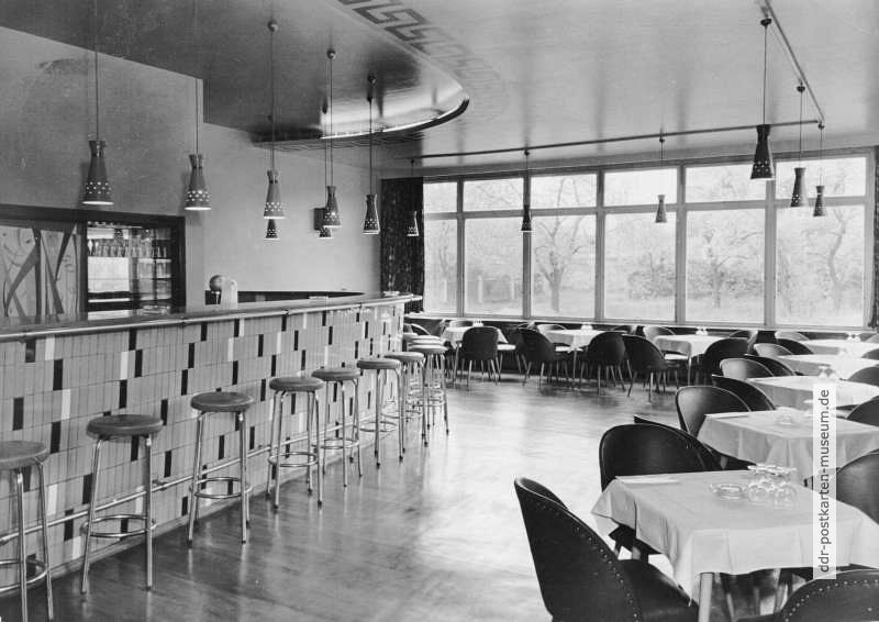 Meißen, Bar in der HO-Gaststätte "Aktivist" - 1971