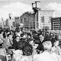 Berlin-Friedrichshain, Terrassencafe vom "Cafe Warschau" an der Stalinallee - 1954