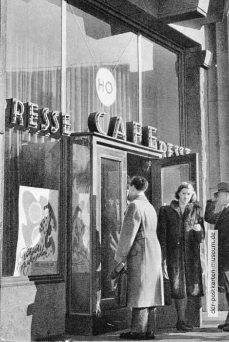 Berlin-Mitte, HO-Pressecafe am Bahnhof Friedrichstraße - 1951
