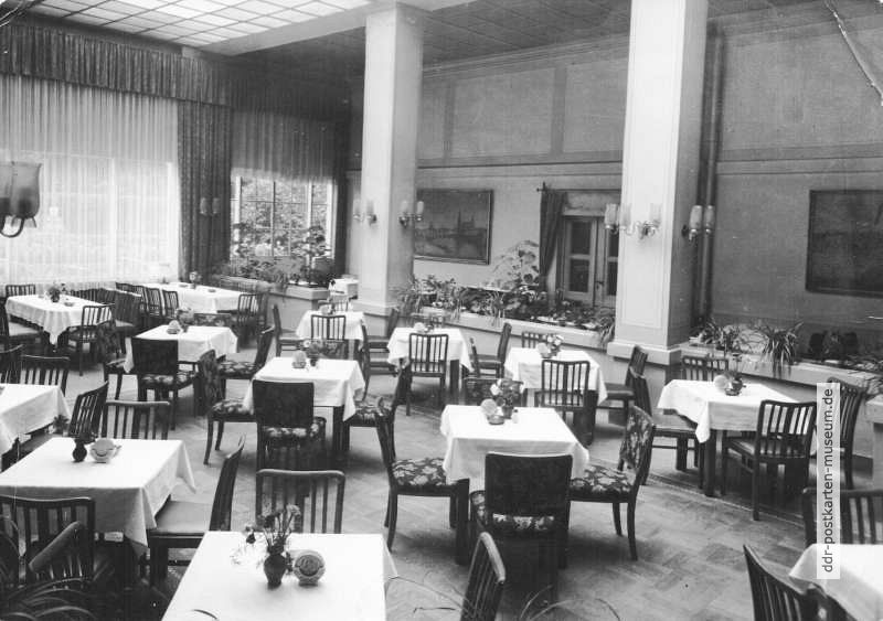 Dresden-Loschwitz, "Wintergarten" im HO-Elbehotel - 1957