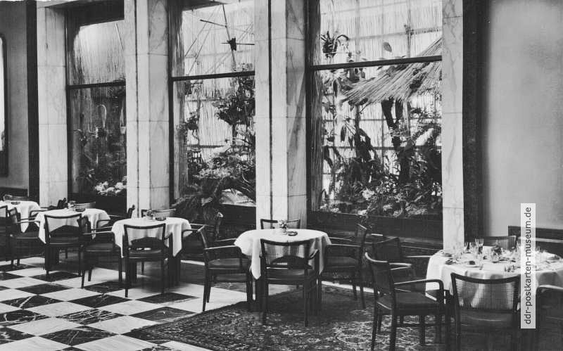 Karl-Marx-Stadt, Hotelrestaurant im HO-Hotel "Chemnitzer Hof" - 1957