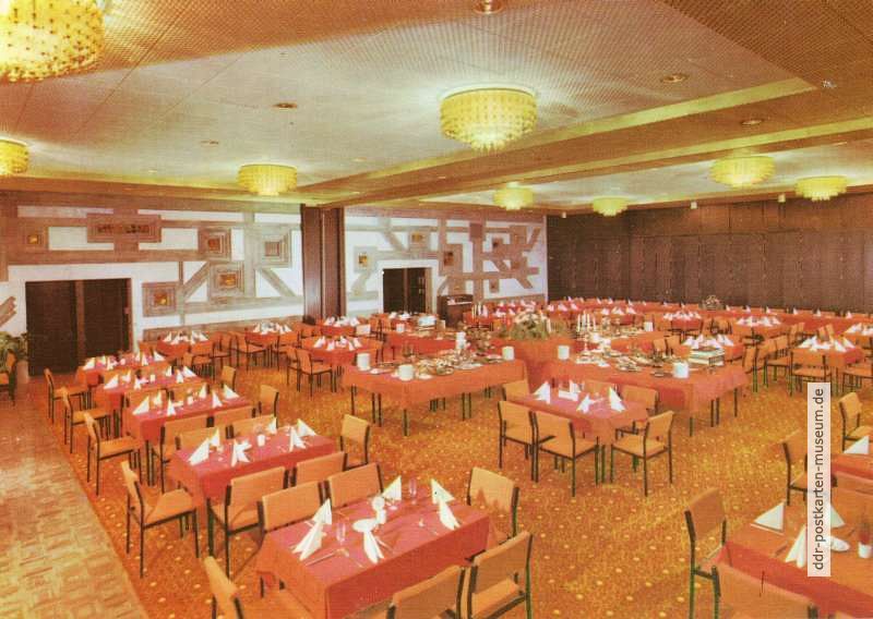 Warnemünde, Restaurant "Bernsteinsaal" im Hotel "Neptun" - 1973