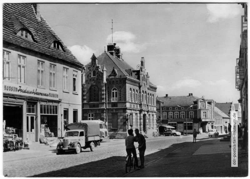 Friedensstraße und Rathaus - 1966