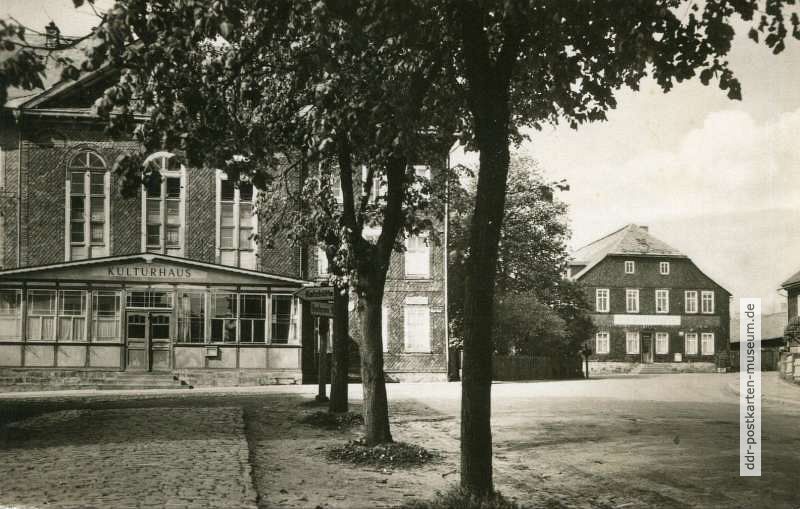 Am Kulturhaus der Glaswerker (ehemals Hotel "Schützenhof") - 1968