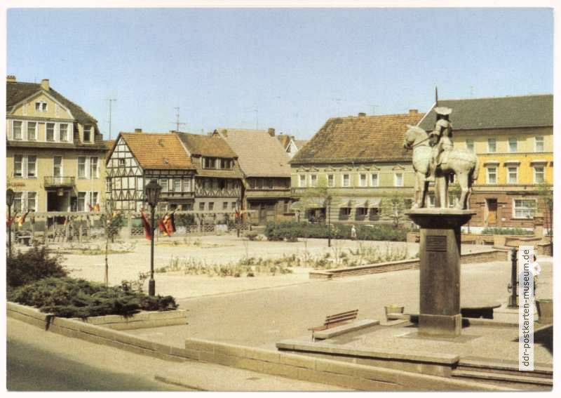 Friedrich-Engels-Platz (nach der Umgestaltung) - 1989