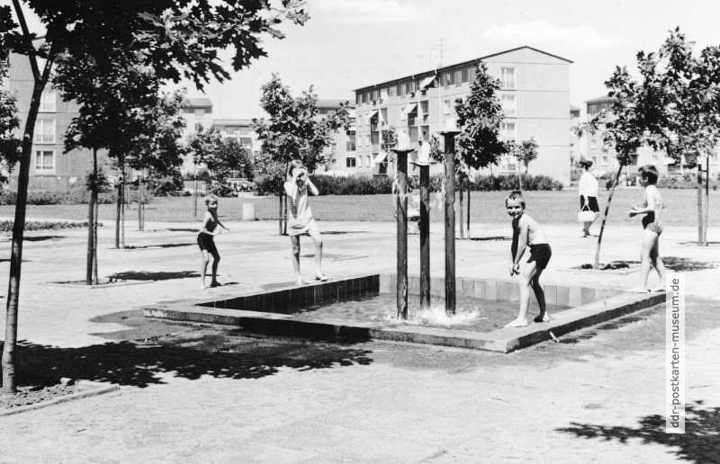 Hoyerswerda, Spielplatz im I. Wohnkomplex - 1967