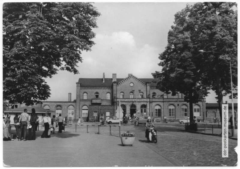 Bahnhofstraße mit Bahnhof - 1979