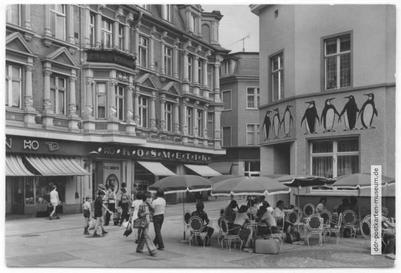 Schalaunische Straße, an der HO-Eisdiele "Pinguin" - 1977