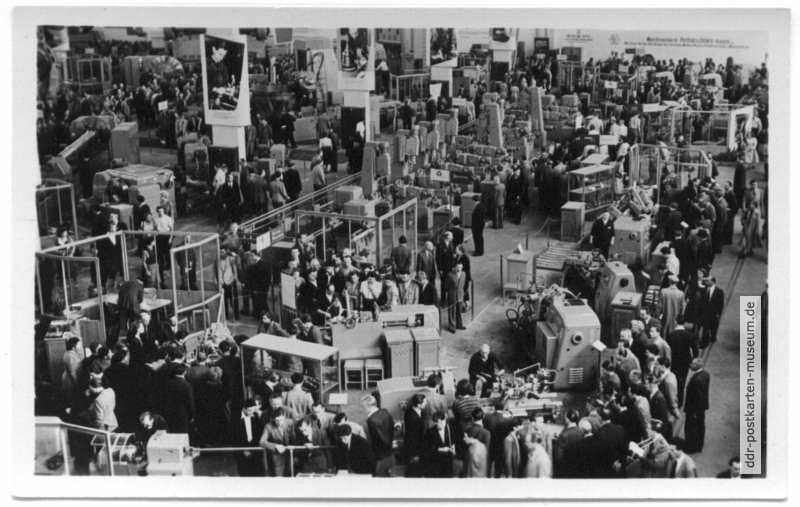 Technische Messe, moderne Werkzeugmaschinen  der DDR - 1954