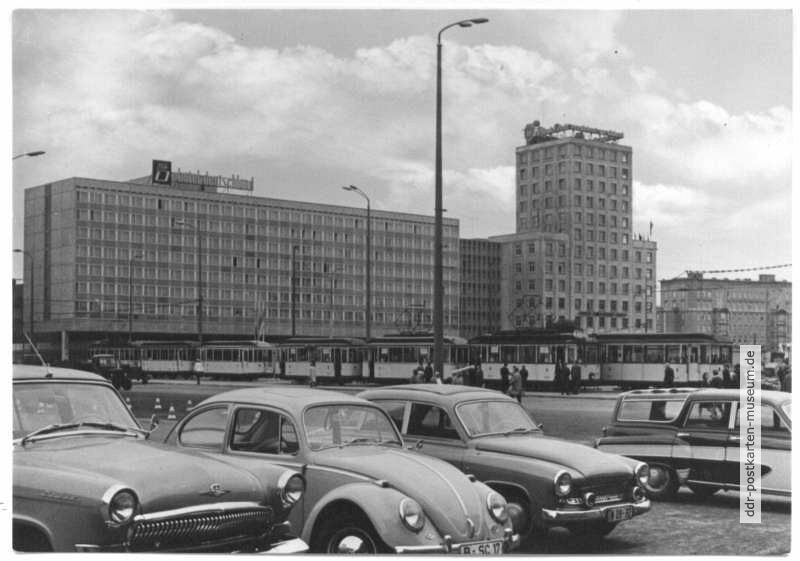Hotel "Deutschland" und Hochhaus - 1965