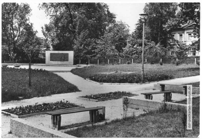 OdF-Ehrenmal am Platz des Friedens - 1976