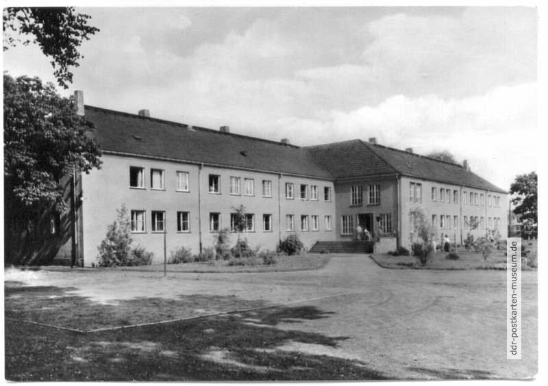 Internat der Pädagogischen Schule für Kindergärtnerinnen - 1967