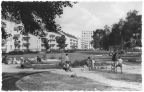 Neubauten und Spielplatz an der Potsdamer Straße - 1968