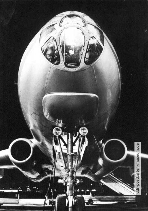 Sowjetisches Strahlflugzeug "TU 104" (Tupolew) der Interflug - 1965