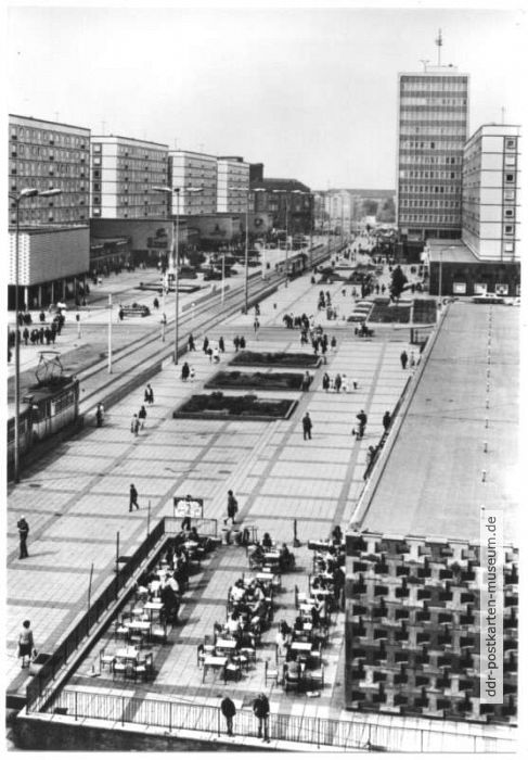 Karl-Marx-Straße, Fußgängerzone mit Boulevardcafe - 1972