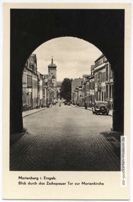 Blick durch das Zschopauer Tor zur Marienkirche - 1961