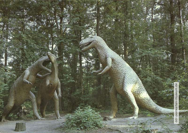Saurierparkanlage mit Camptosaurus und Antrodemus aus der Jurazeit - 1986