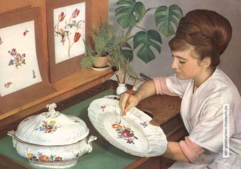 VEB Staatliche Porzellan-Manufaktur, Blumenmalerin - 1964