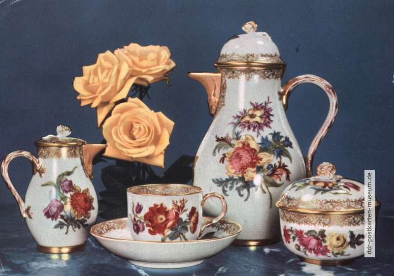 Porzellansammlung, Mokkaservice mit Dekor alte Blumenmalerei 18. Jahrhundert - 1972