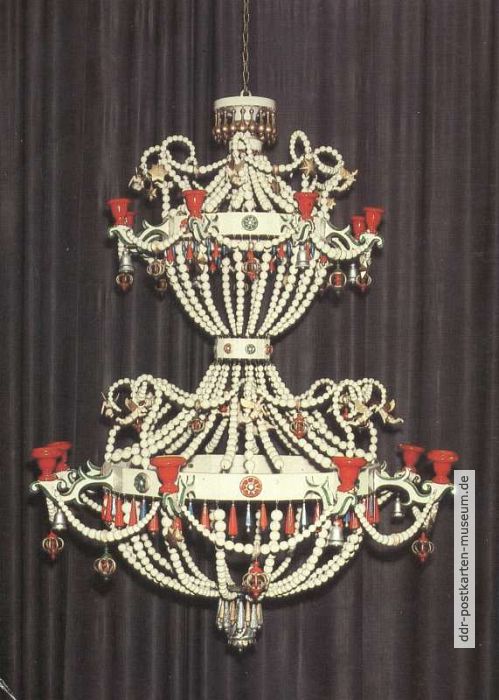 Kettenleuchter mit 112 Perlenketten aus 1750 gedrechselten Holzkugeln - 1989