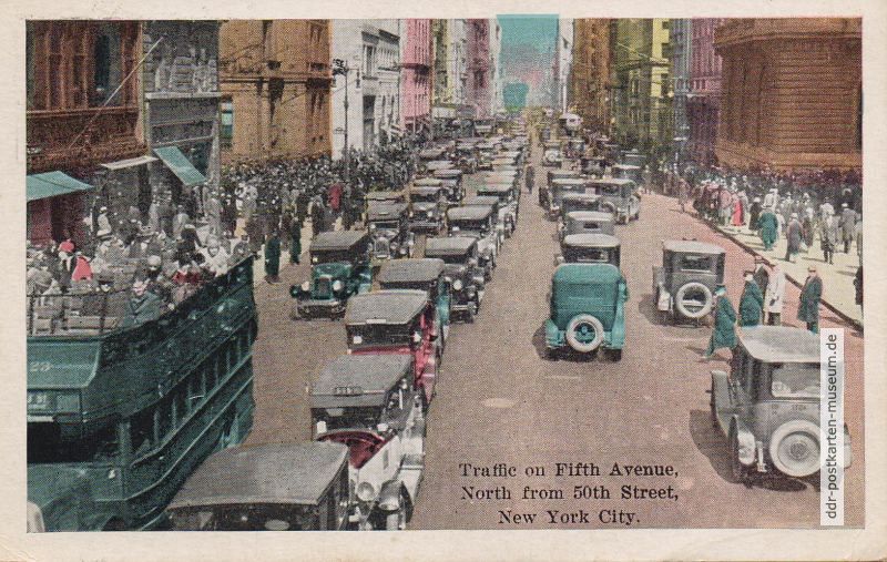 Verkehr auf der 5.Avenue in New York um 1920
