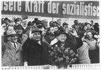 VII. Parteitag der SED 1967 in Berlin, Honecker, Breschnjew und Ulbricht auf der Ehrentribüne - 1967