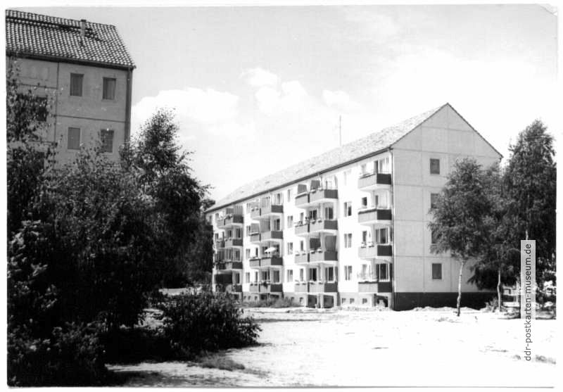 Neubaublock in der Waldstadt - 1972