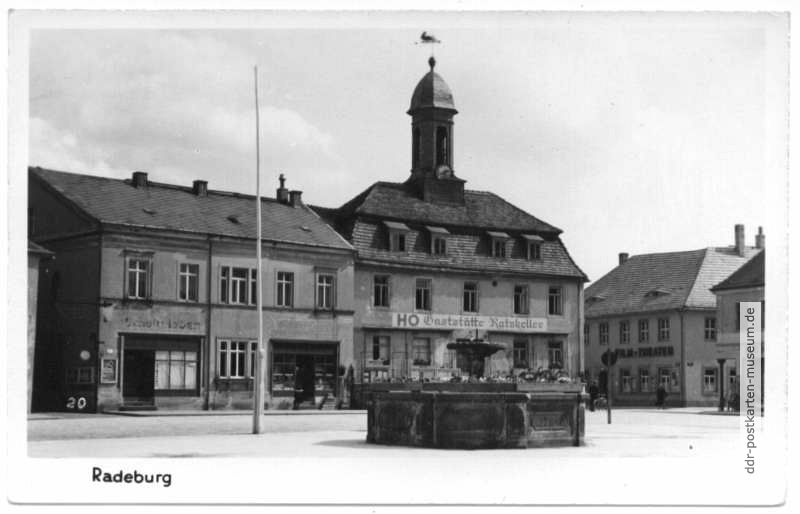 Blick über den Markt zum Rathaus - 1962
