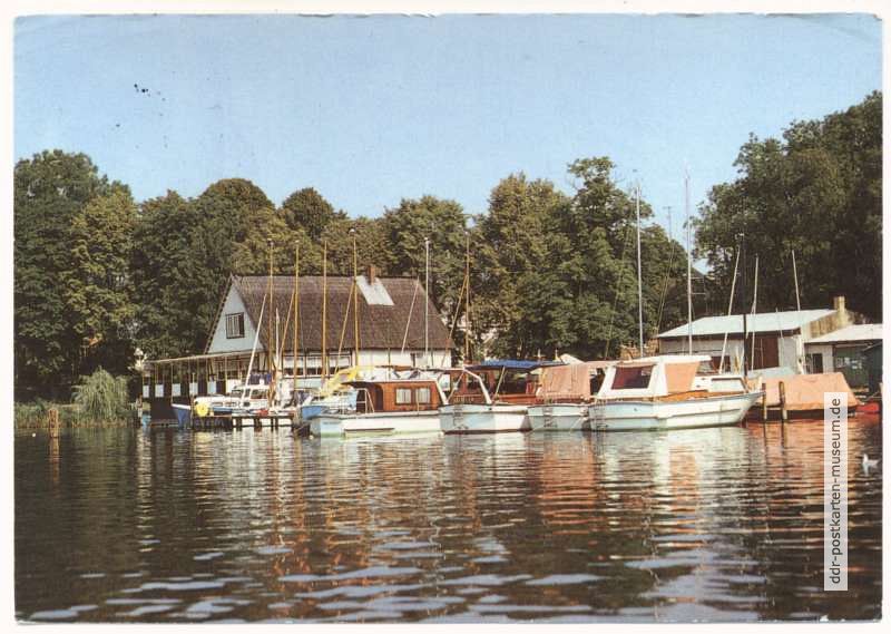 Seglerhafen mit Gaststätte "Seglerheim" - 1989