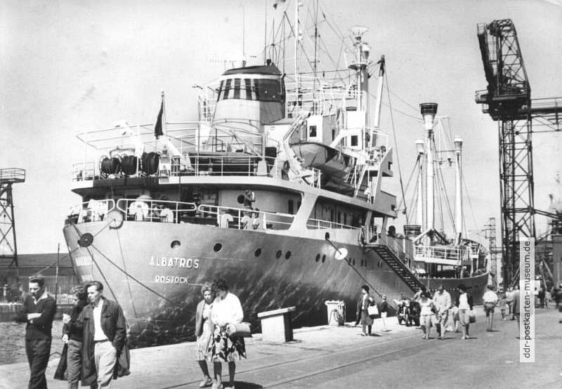 DDR-Frachtschiff "Albatros" im Hafen von Wismar - 1966