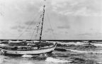 Segelboot am Strand von Ahlbeck - 1958