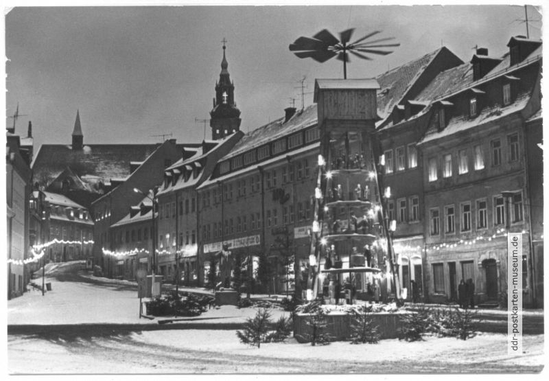 Schneeberg zur Weihnachtszeit, Ernst-Thälmann-Platz - 1977