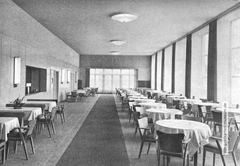 Gästesaal des Klubhauses vom Walter-Ulbricht-Stadion - 1951