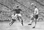 Fußball-Länderspiel DDR-Sowjetunion 1965 in Leipzig - 1966