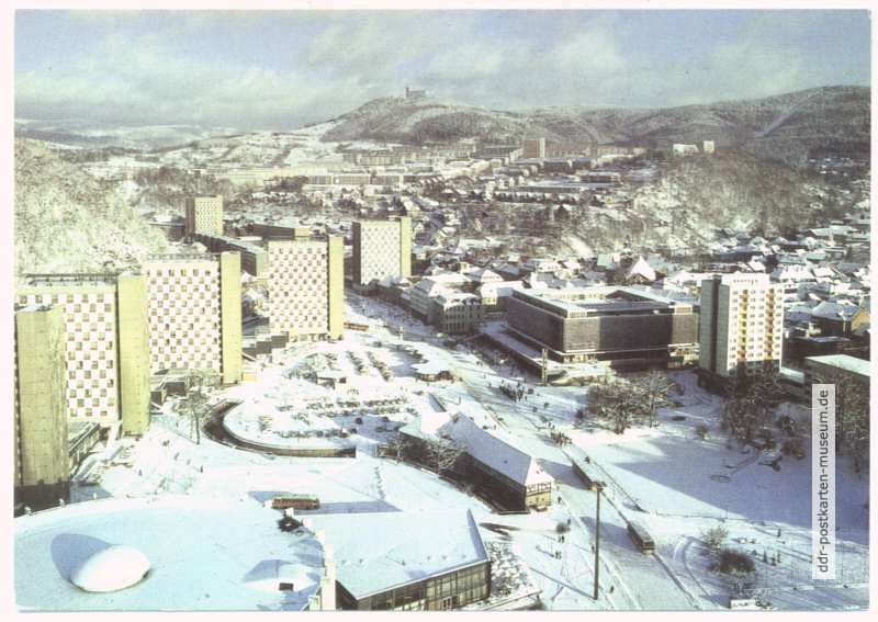 Blick vom Hochhaus am Viadukt auf das winterliche Suhl - 1989