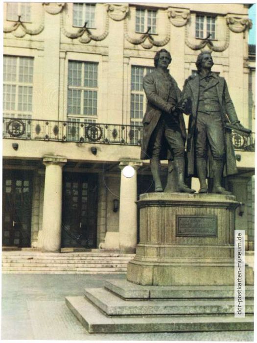 Goethe-Schiller-Denkmal in Weimar mit Musiktitel "Die Zauberflöte" (Mozart) vom Männerchor der Komischen Oper Berlin