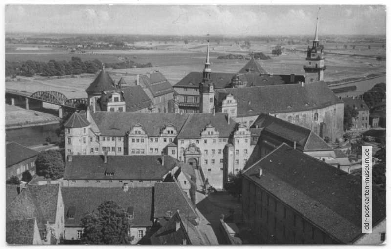 Blick von der Stadtkirche zum Schloß Hartenfels - 1968